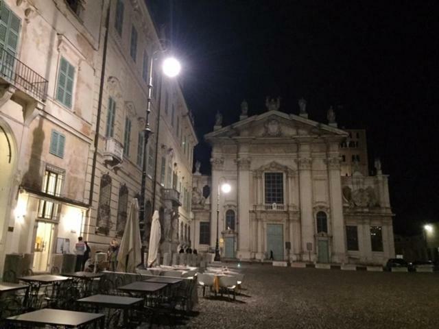 Apartamento Palazzo Guerrieri Da Fermo Mantua Exterior foto